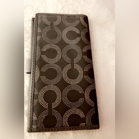Coach Checkbook Long Wallet- clean and in great condition - Picture 1 of 4